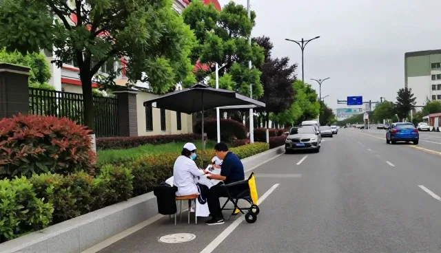 慢病随访管理中人工与智能工具的优劣对比